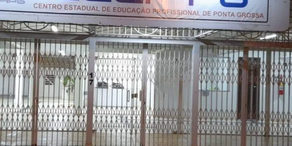A escola fica localizada na Rua Franco Grilo, 648