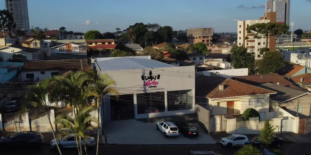 A LaBella Strong está localizada na rua Vidal de Negreiros, 74, em Oficinas, próxima ao Estádio Germano Krüger