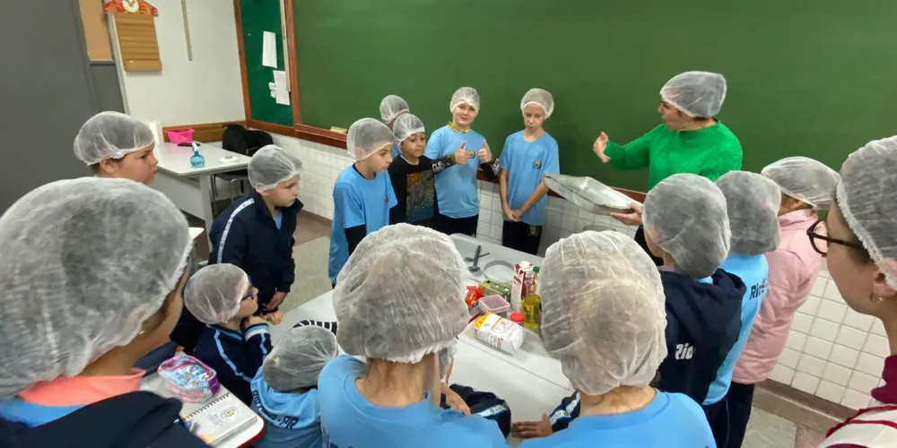 Como encerramento da proposta, a classe selecionou umas das receitas para fazer em sala de aula