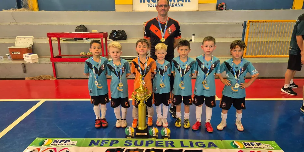 A equipe obteve três vitórias e apenas uma derrota em sua campanha no torneio