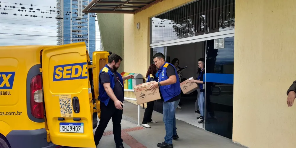 Os resultados podem ser acompanhados em tempo real pelo aplicativo “Resultados” ou pelo “Boletim na Mão”, que permite a leitura dos boletins impressos nas Seções Eleitorais