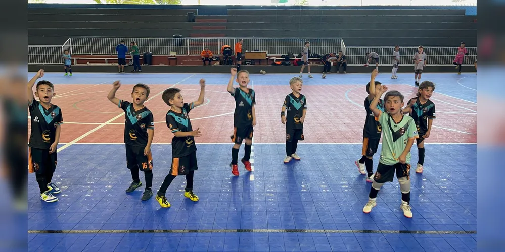 O time sub-6 venceu duas partidas no último sábado (05), em Campo Largo