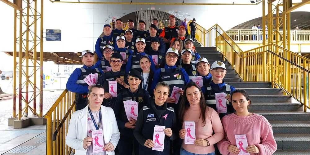 Cerca de 200 mulheres participaram da ação