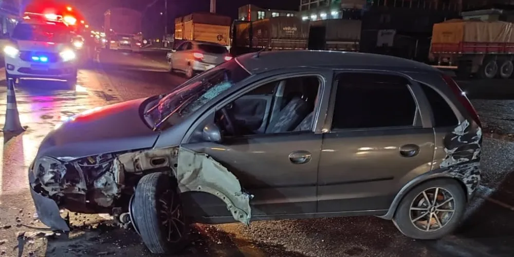Um dos veículos envolvidos foi um Chevrolet Corsa