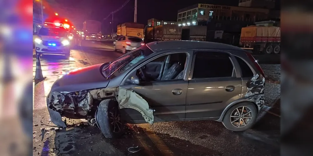 Um dos veículos envolvidos foi um Chevrolet Corsa