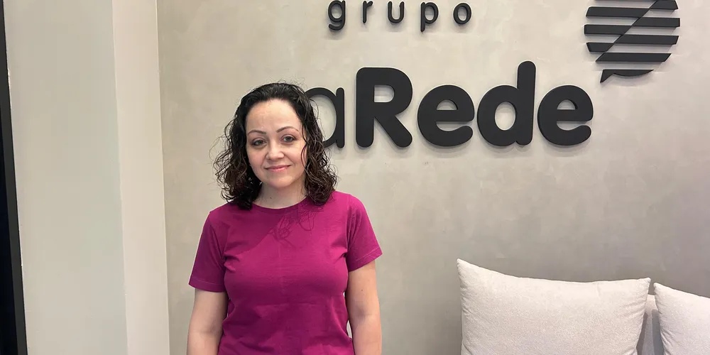 Fabiane Ferreira, responsável pela comissão de cultura da UTFPR, fala sobre o Festival Literário Artístico Cultural, que acontecerá nos dias 12 e 13 de novembro e está com editais abertos para artesãos, artistas e food trucks.