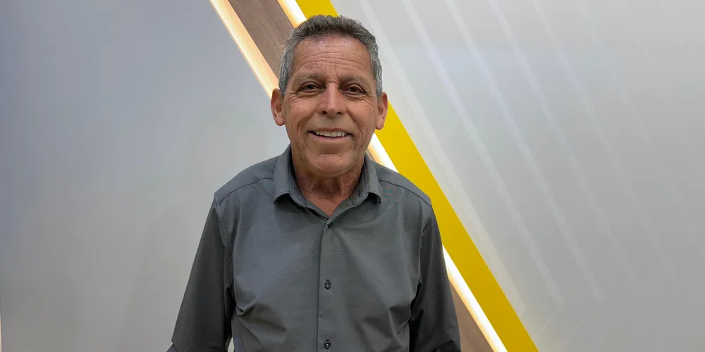 Ary Mattos mencionou a construção de pontes de concreto e aço, pavimentação asfáltica em áreas urbanas e rurais