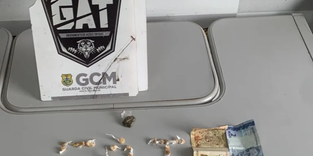 Crack foi encontrado escondido na roupa íntima do homem