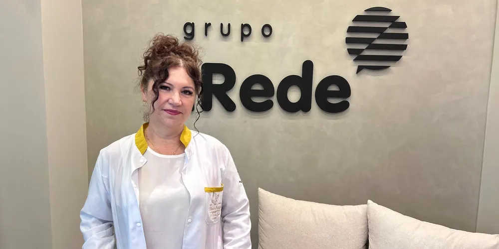 Denise Domingues, fala sobre a importância do autocuidado, com 25 anos de experiência na profissão. Ela destaca também seu trabalho na psicanálise e hipnose clínica