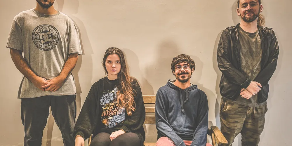 Perhaps leva ao palco a influência de vários estilos