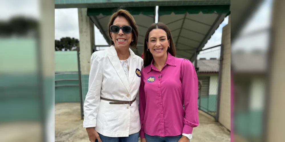 A candidata foi até o local de votação acompanhada pela sua vice-prefeita, Sandra Queiroz (PSDB)