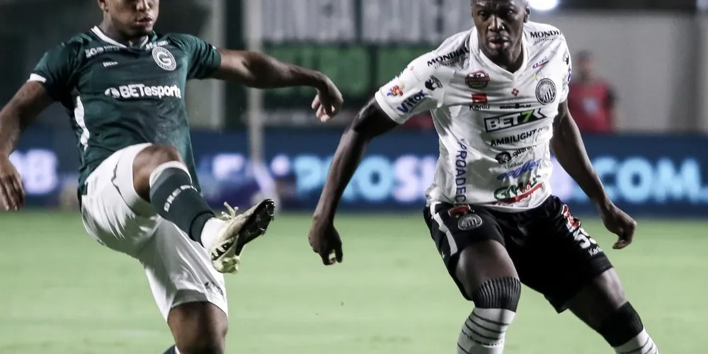 A partida válida pela 34ª rodada da Série B do Campeonato Brasileiro aconteceu na Serrinha, em Goiânia, nesta terça-feira (29)