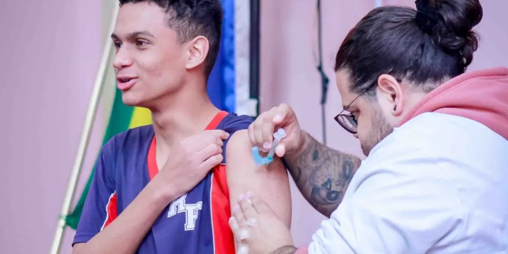 A ação durou quase três meses e teve como objetivo percorrer as instituições de ensino