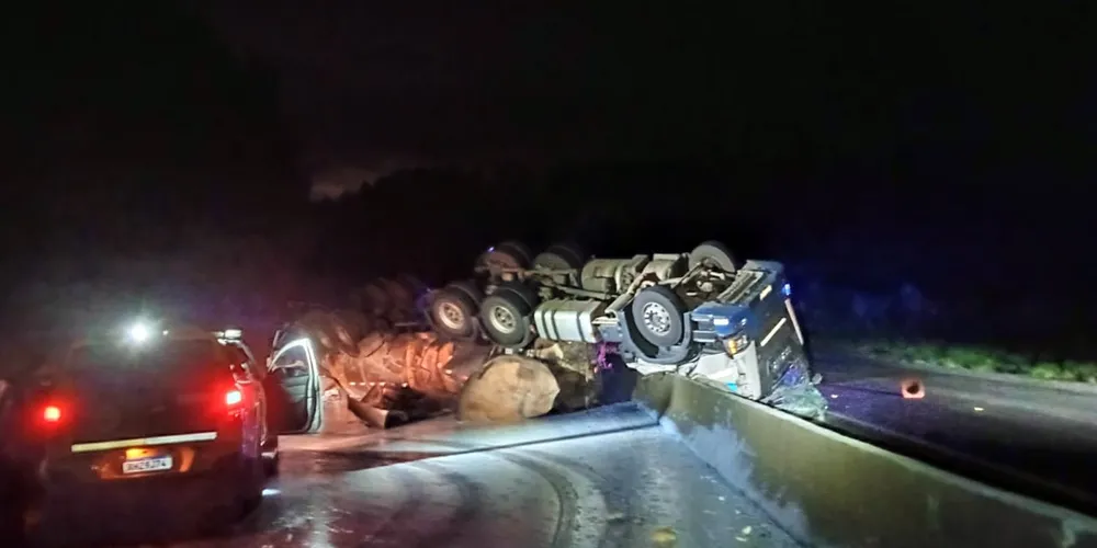 A equipe médica realiza todos os procedimentos necessários