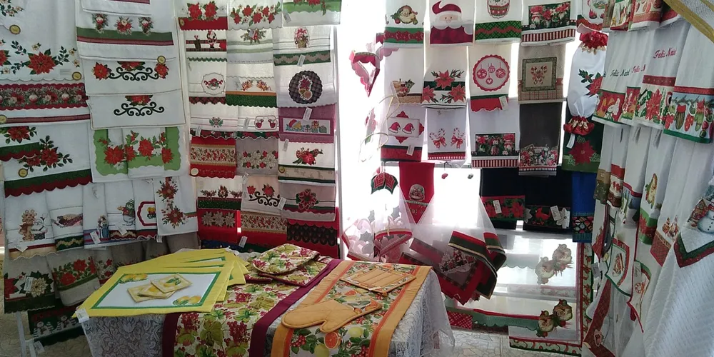 Imagem ilustrativa da imagem Exposição de Natal Irmã Scheilla inicia nesta sexta em PG