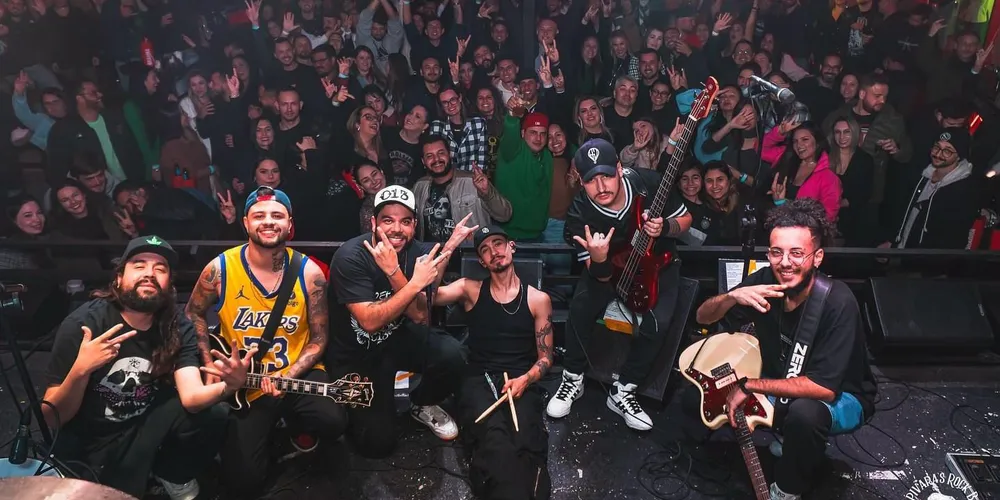 Com 16 anos de trajetória, em um ritmo com influências de brasilidades e da música pop, 'Voar' é o convite perfeito para aqueles que desejam celebrar a liberdade.