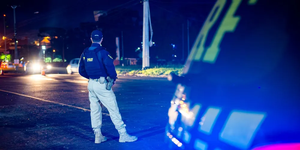 Interdição acontece no KM 529, próximo ao Posto Pellanda