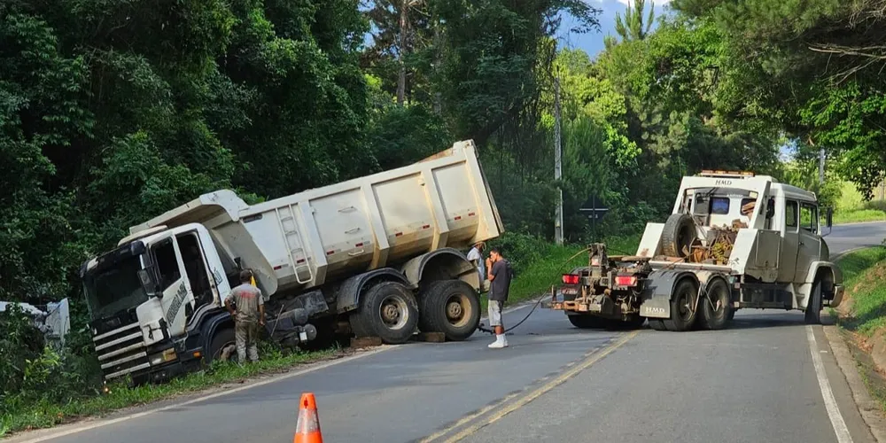 O motorista estava em um Caminhão Scania, com placas de Imbaú