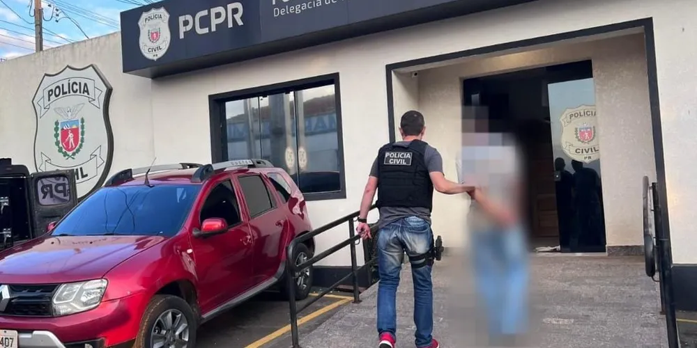 Os suspeitos foram levado até a delegácia da Polícia