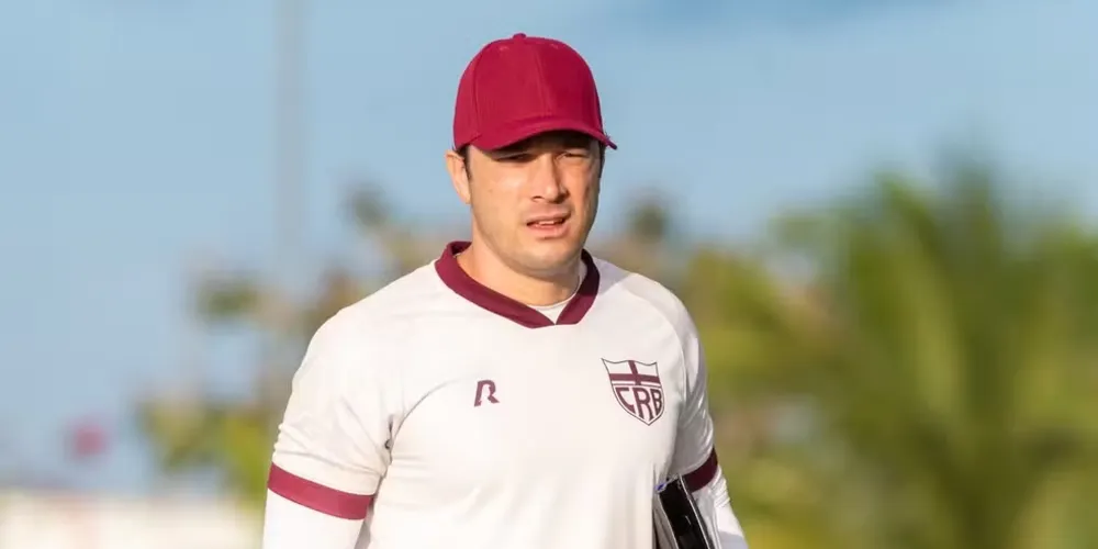 Pivetti tem 40 anos e o último trabalho foi no CRB