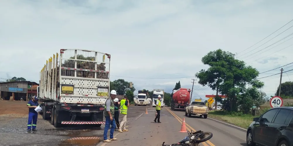 O acidente aconteceu nessa segunda-feira (02), por volta das 7h45