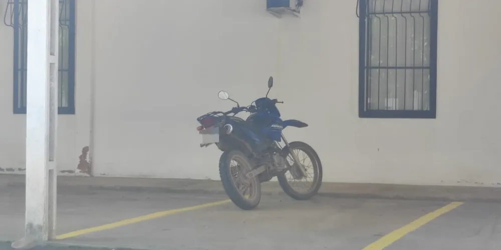 Adolescente é flagrado pilotando motocicleta em rodovia da região