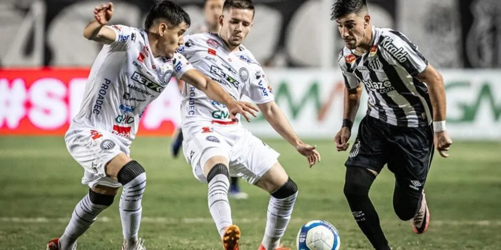 Equipes se enfrentaram no Estádio Germano Krüger, pela 10ª rodada da Série B