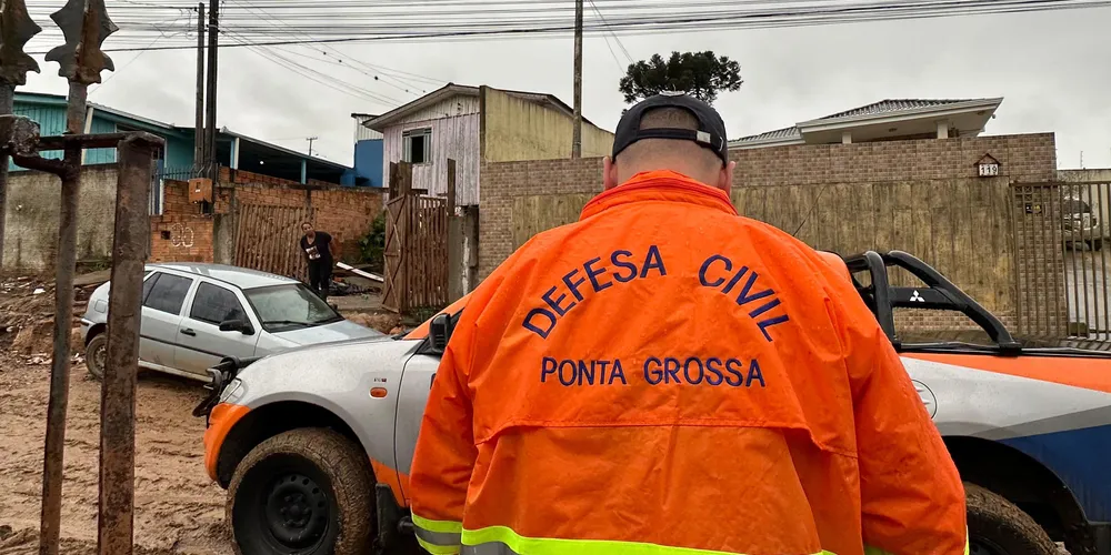 Os trabalhos foram realizados por agentes da Defesa Civil da Secretaria de Cidadania e Segurança Pública e da FASPG