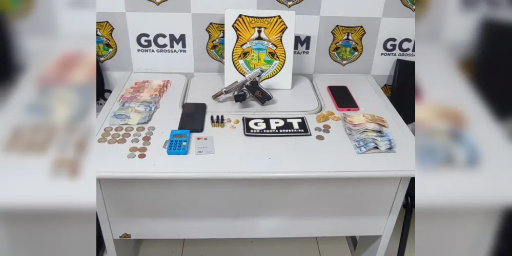 Dupla é presa na vila Borato com drogas e arma de fogo