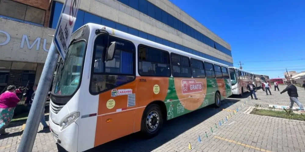 Conforme divulgado pela prefeitura, ao todo, mais de mil pessoas são atendidas diariamente