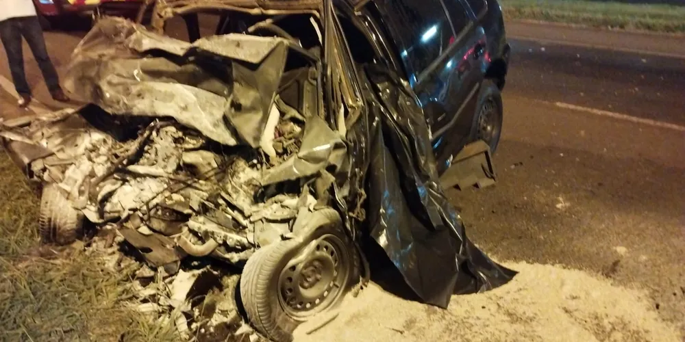 Acidente entre ônibus e carro deixa uma pessoa morta na BR-369