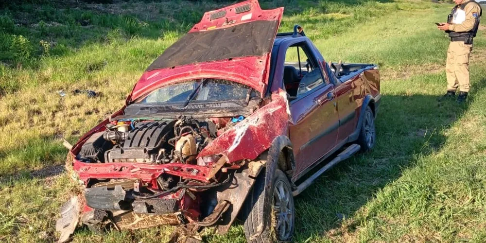 Acidente aconteceu na tarde desse domingo (27), na PR-151, em Carambeí, nos Campos Gerais