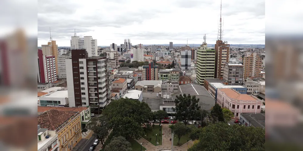 O céu deve permanecer claro e limpo durante todo o dia