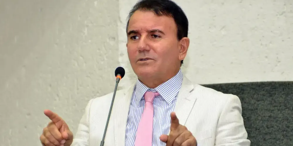 Imagem ilustrativa da imagem Palmas elege Eduardo Siqueira Campos no segundo turno