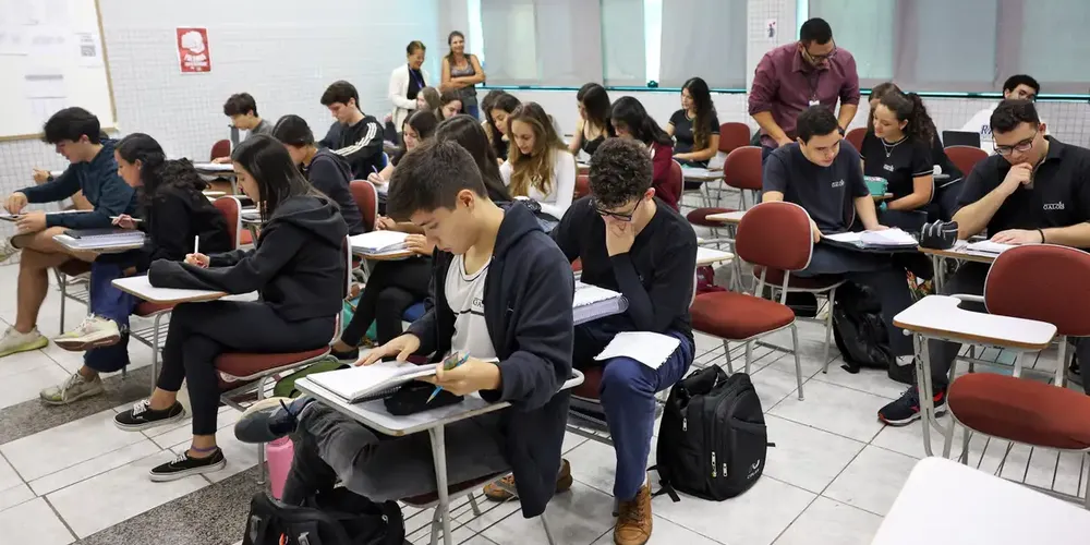 O inscrito deverá fazer a solicitação de reaplicação da prova correspondente somente ao dia em que faltou e que tenha justificativa