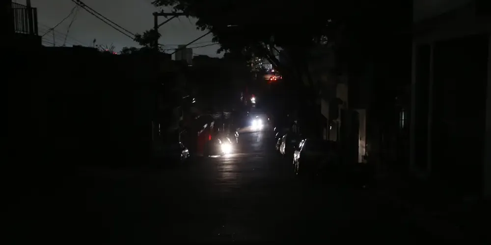 Só na capital paulista, cerca de 354 mil imóveis estão sem energia elétrica