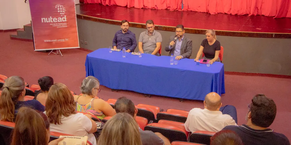 A população de Ortigueira comemorou a chegada dos novos cursos