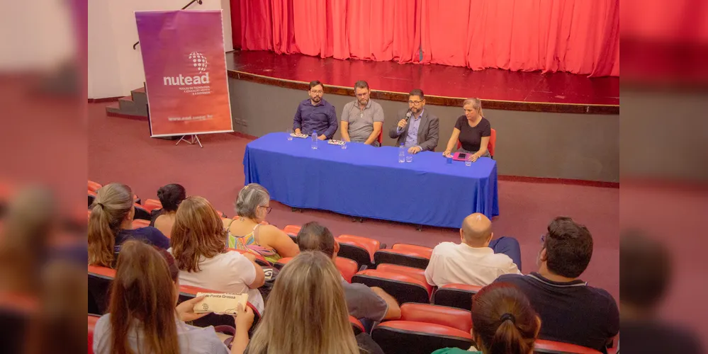 A população de Ortigueira comemorou a chegada dos novos cursos