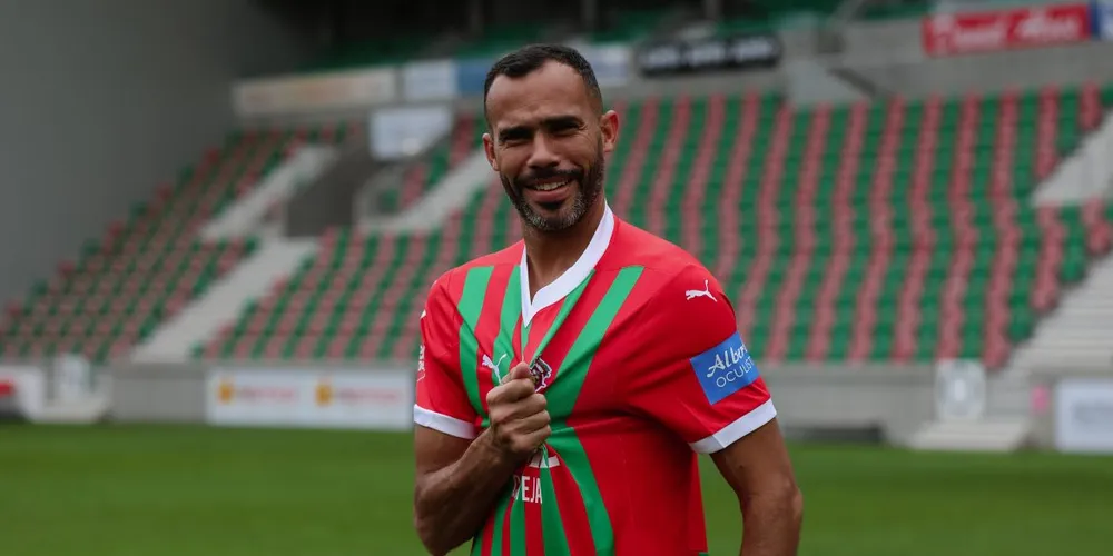 O Operário Ferroviário acertou pré-contrato com o meia Fransérgio