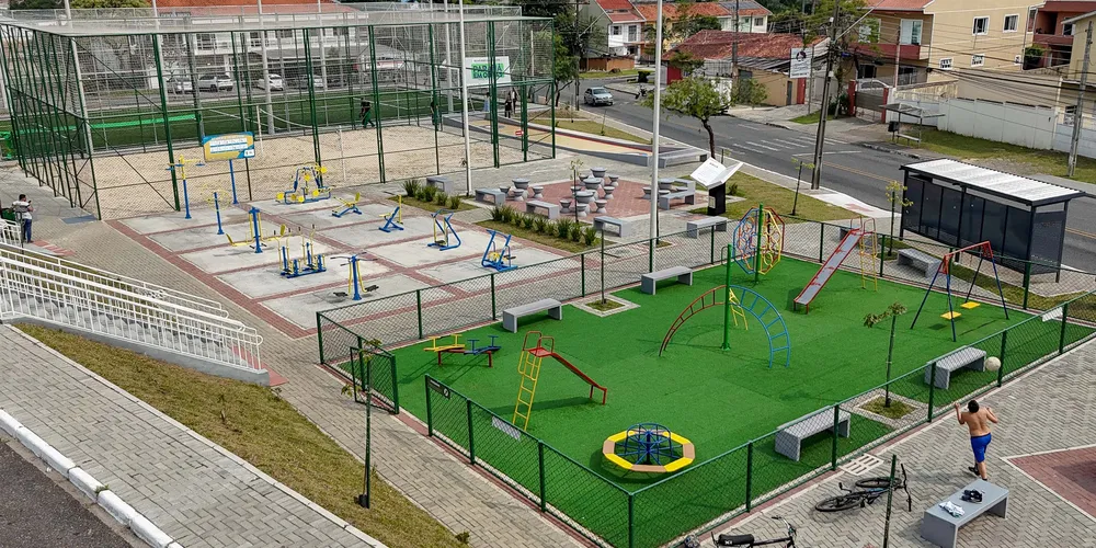 Estado já aplicou R$ 1,7 bilhão em obras e melhorias nos municípios do Paraná em 2024