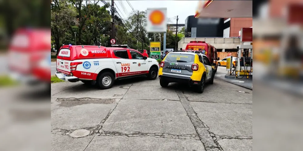 Homem foi atingido por um chute na região do queixo, segundo a PM