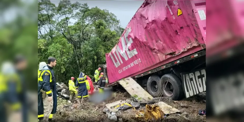 A Força Aérea Brasileira (FAB) ficou responsável pelo transporte das urnas funerárias das vítimas do acidente