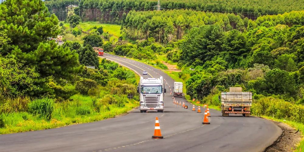 PR-092 é utilizada diariamente por dezenas de caminhões
