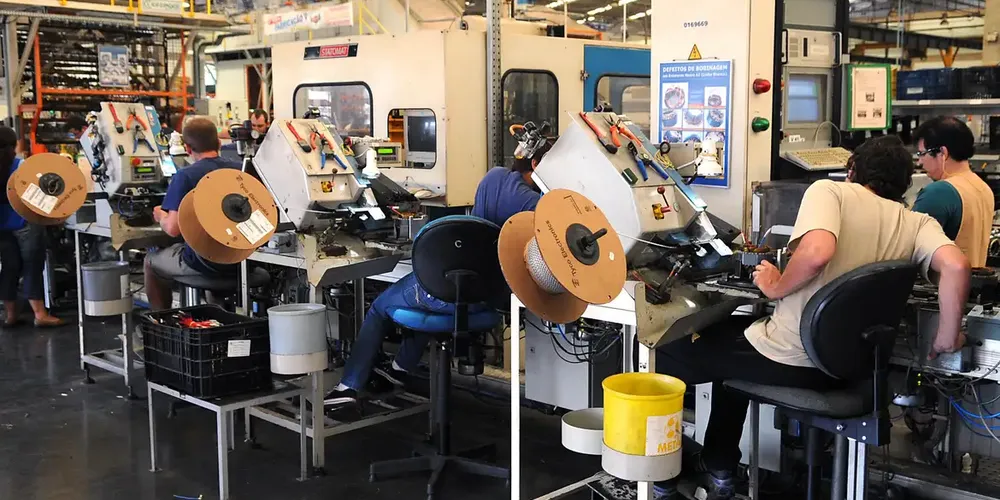 IBGE divulga dados da indústria