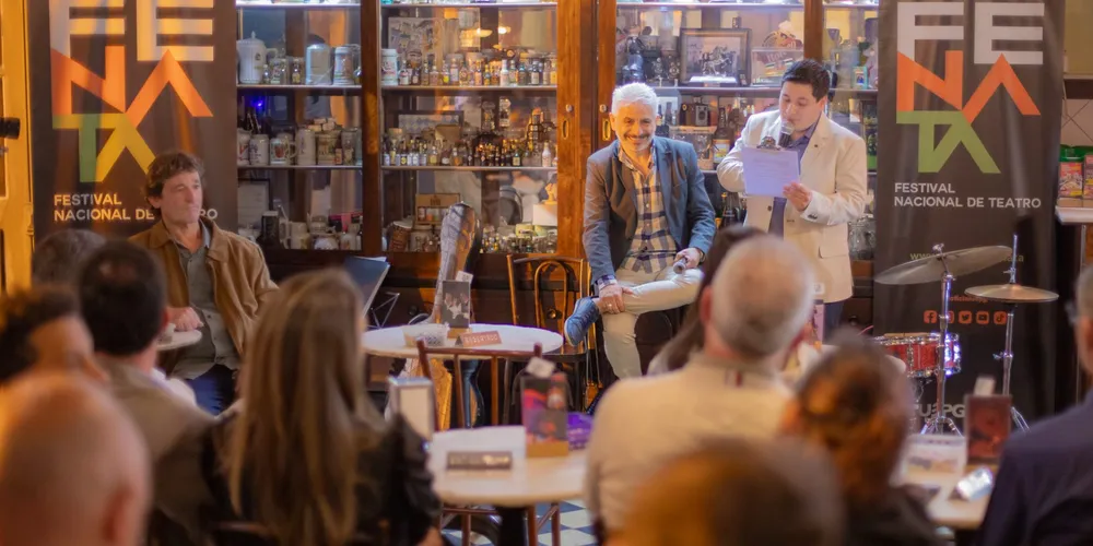 A cerimônia de lançamento aconteceu no Botequim da XV.