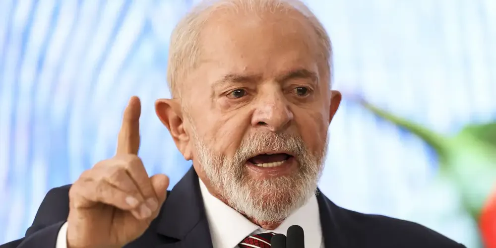 Vitória de Kamala Harris é mais segura para a democracia, diz Lula