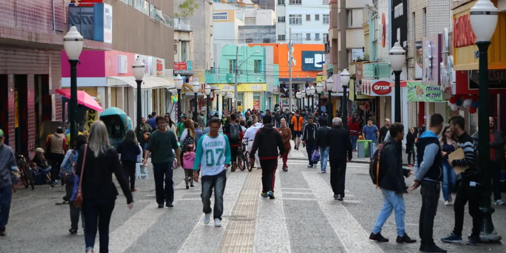 A ação acontece no Calçadão, no Centro