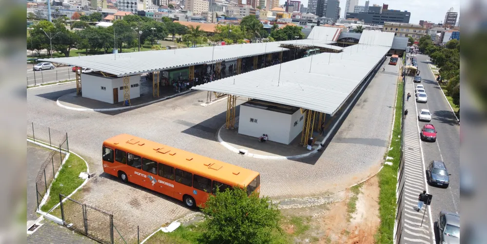 Os ônibus irão circular com as linhas e a grade de horários do domingo