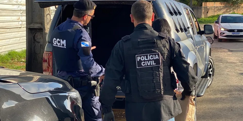 Duas pessoas são presas em ação de combate ao crime em Ponta Grossa