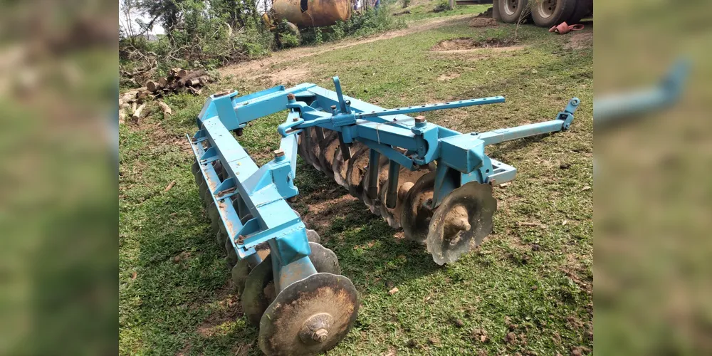 Os objetos foram encontrados em uma propriedade na zona rural do município de Teixeira Soares, nos Campos Gerais